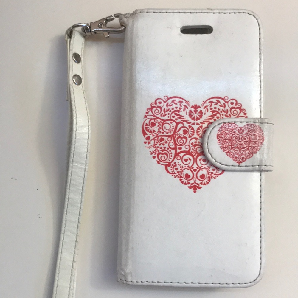 White w/ detailed red heart wallet IPhone 7/8 case